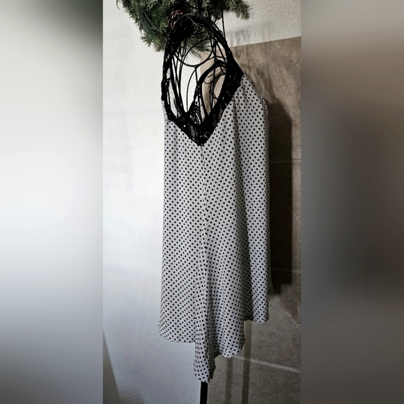 G Collection Handkerchief Tank Top - Picture 2 of 5